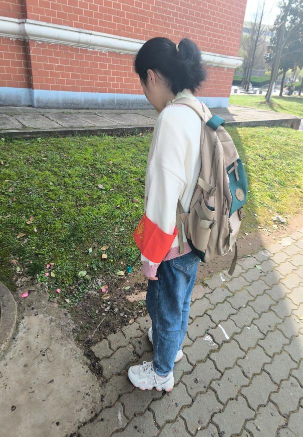 48FE53DBEC3C2FBB842F52EB66C7A19E